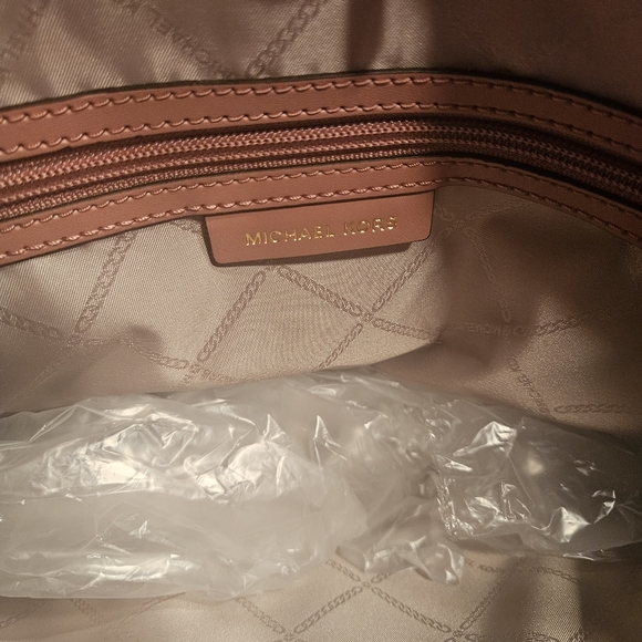 Michael Kors Pink and Whte Women's Tote Bag - Picture 7 of 12